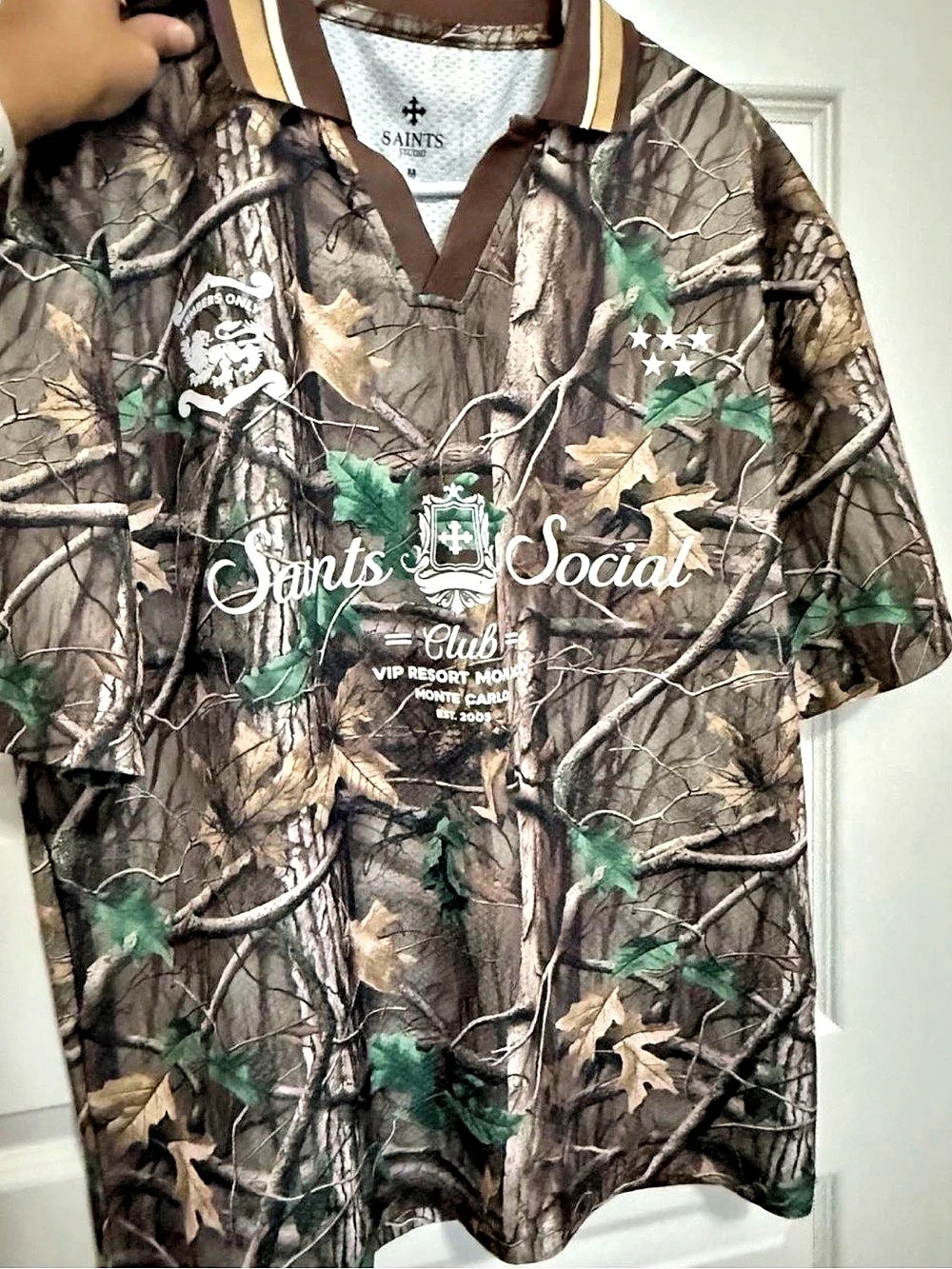 Saints VIP Resort Monroe Club Polo Camo Polo in Brown & Green Size Medium Like